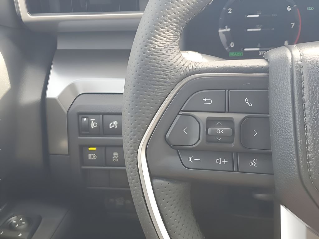 2025 Toyota Tacoma TRD Sport - Photo 34