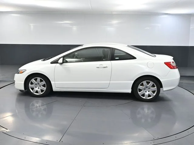 Used 2009 White Honda LX image 8