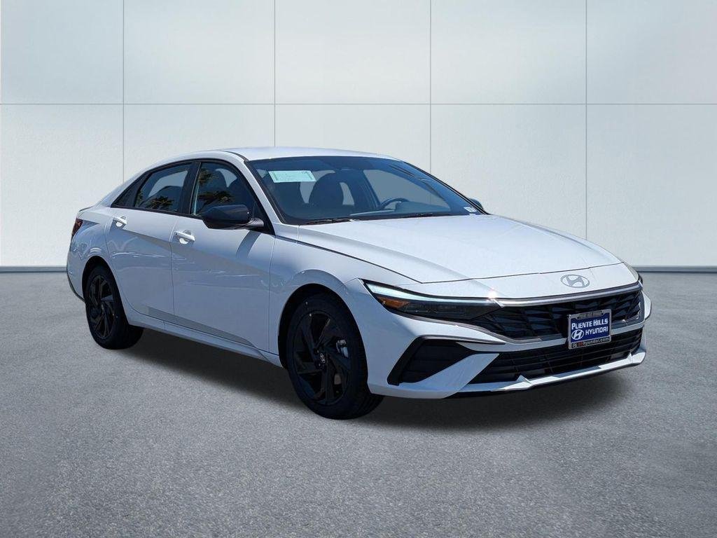 New 2026 White Hyundai SEL Sport image 8