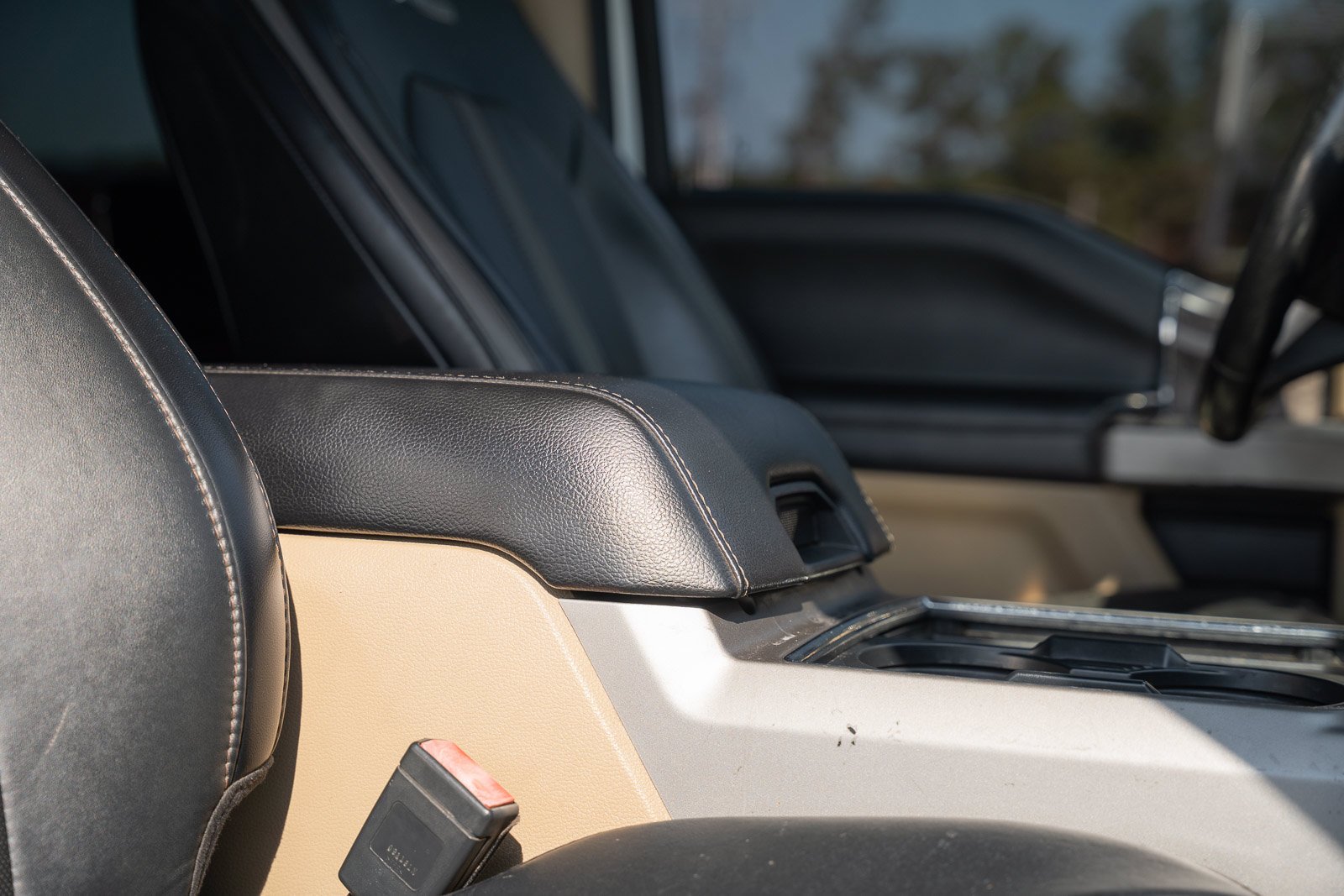 Certified Used 2019 White Ford Lariat image 15