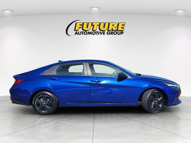 Certified Used 2021 Blue Hyundai SEL image 3