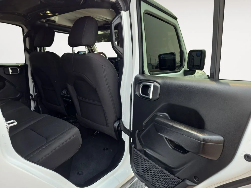 Used 2023 Copper Jeep Sport S image 13