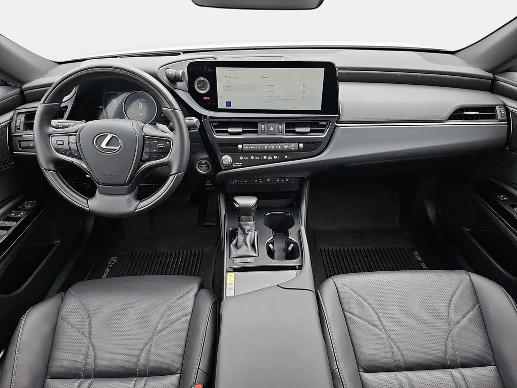 Used 2025 White Lexus 300h Luxury image 10