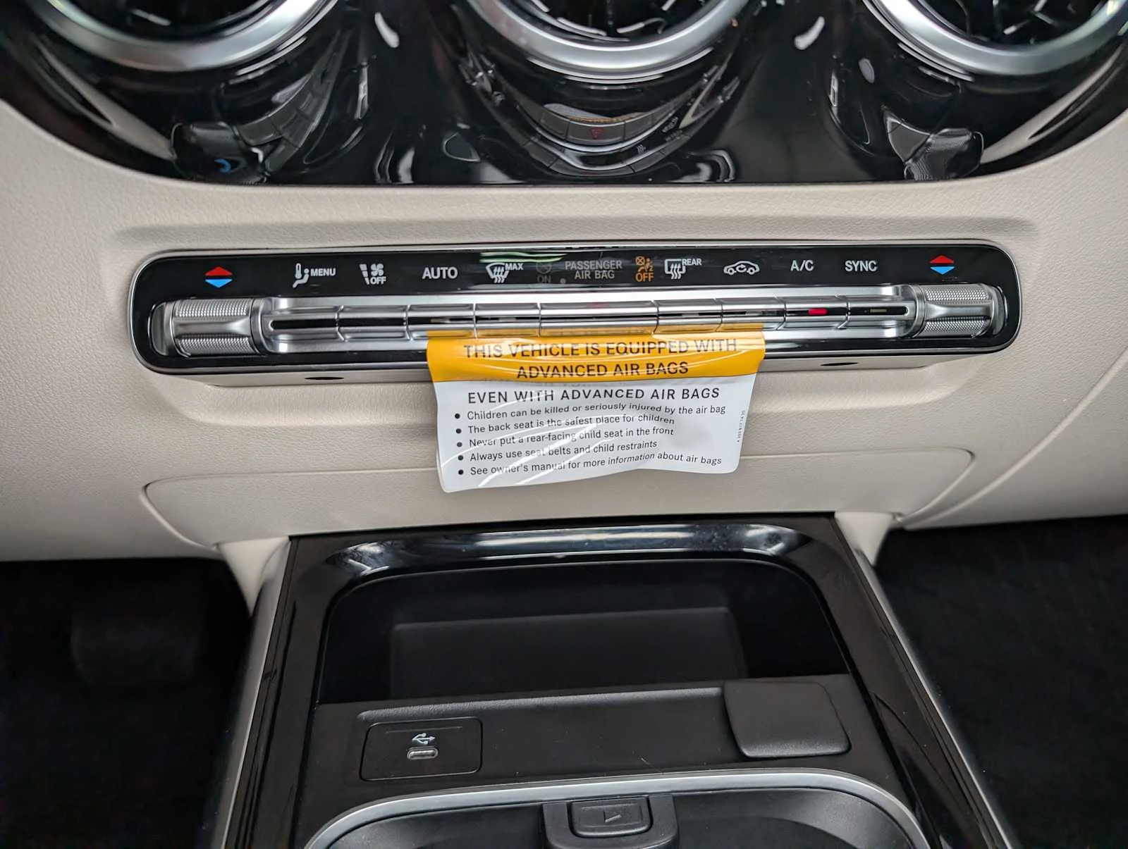 Used 2026 Polar White Mercedes-Benz GLA 250 image 28