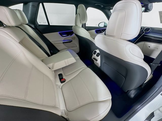 New 2026 Polar White Mercedes-Benz GLC 300 image 27