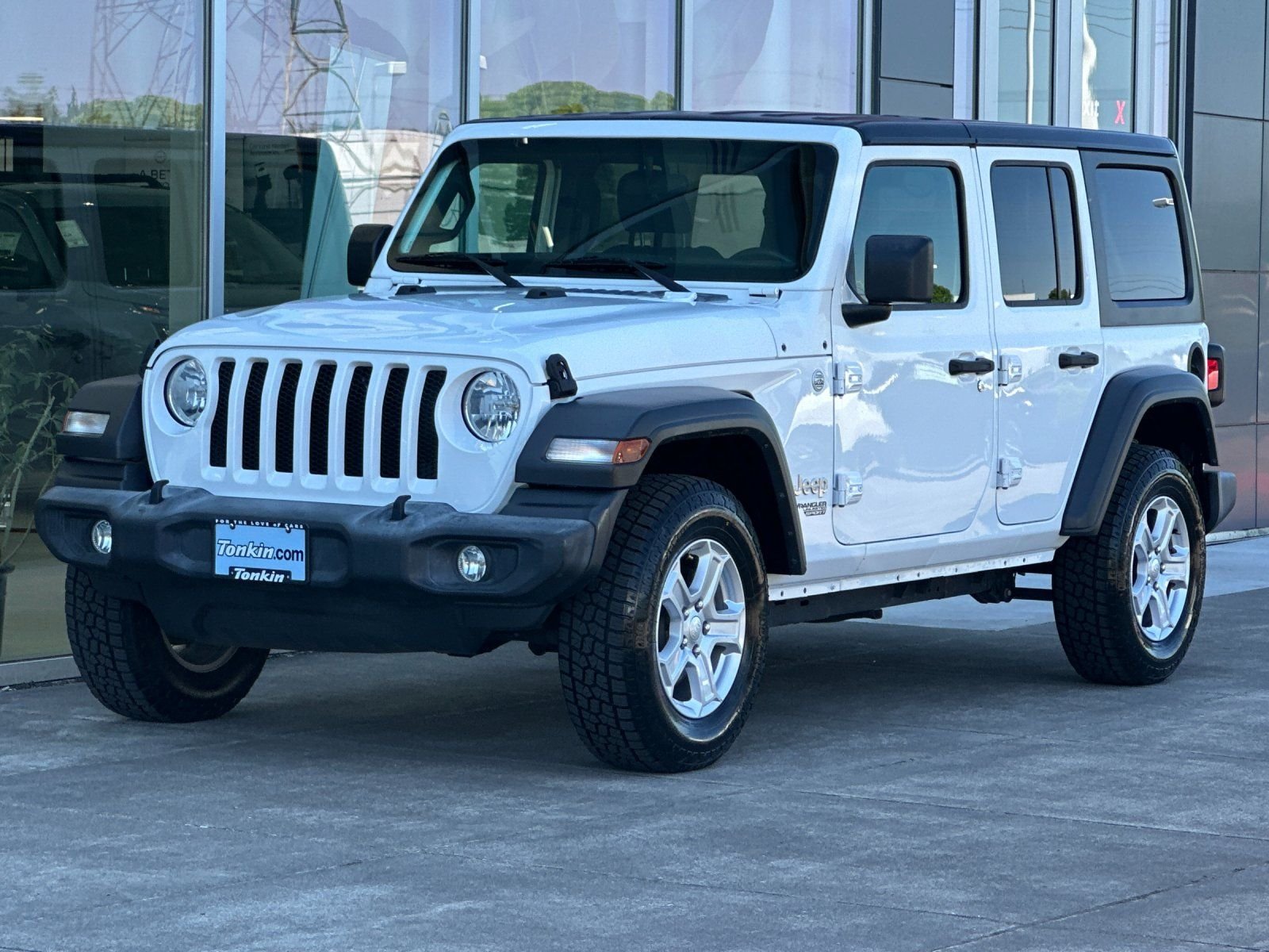 Used 2018 Bright White Clearcoat Jeep Unlimited Sport S image 6