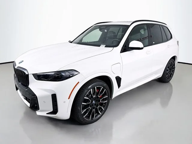 Used 2026 White BMW xDrive50e image 3