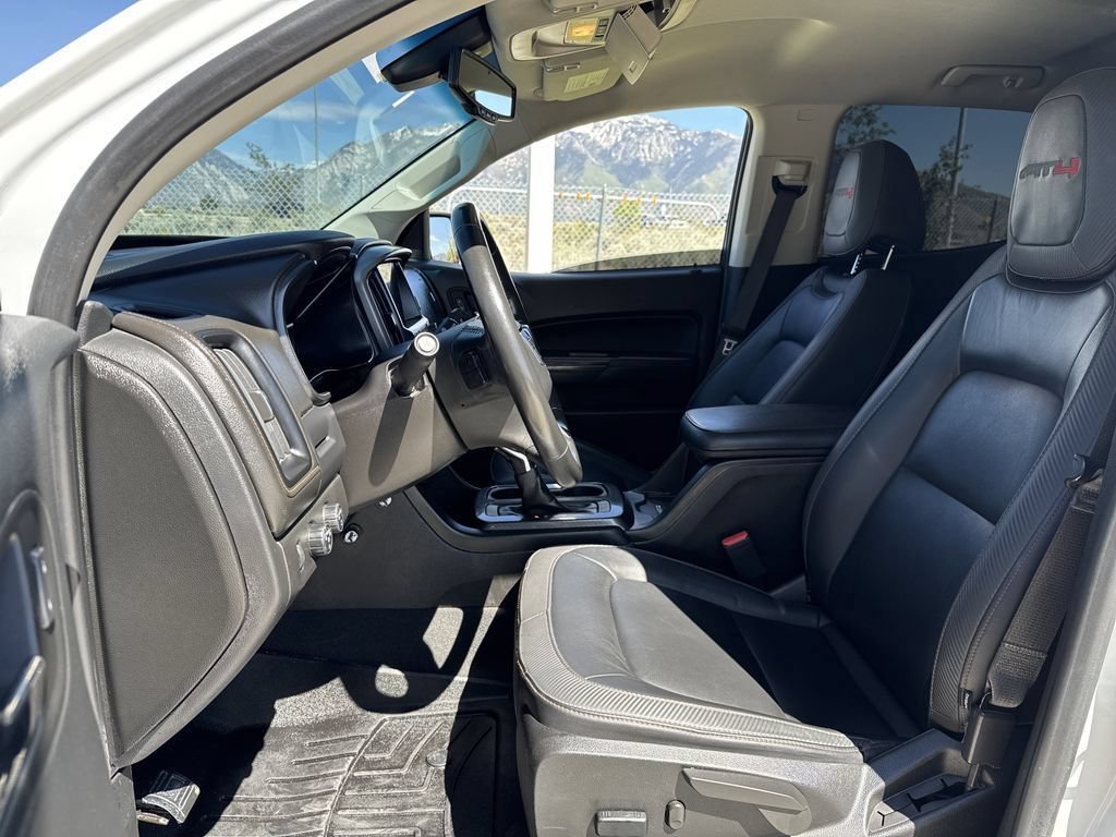 Certified Used 2022 Summit White GMC 4WD AT4 w/Leather image 16