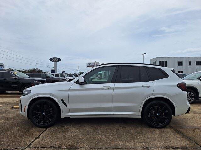 Used 2023 Mineral White Metallic BMW sDrive30i image 8