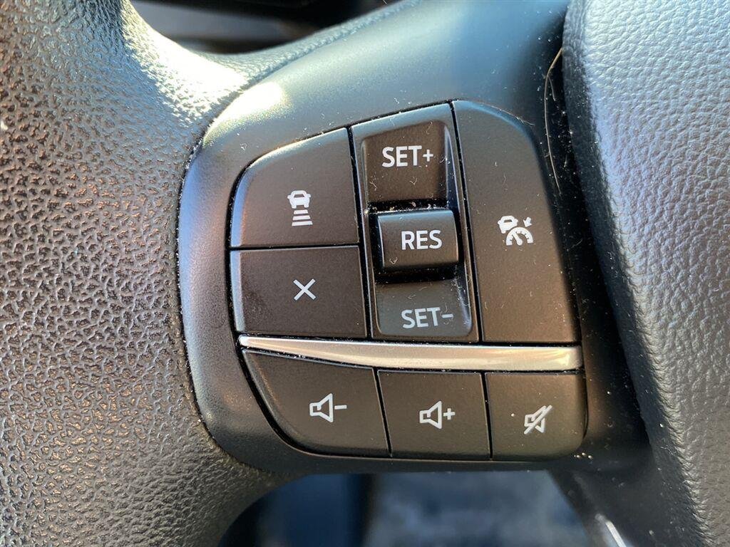 Used 2020 Dark Persian Green Ford SE image 18