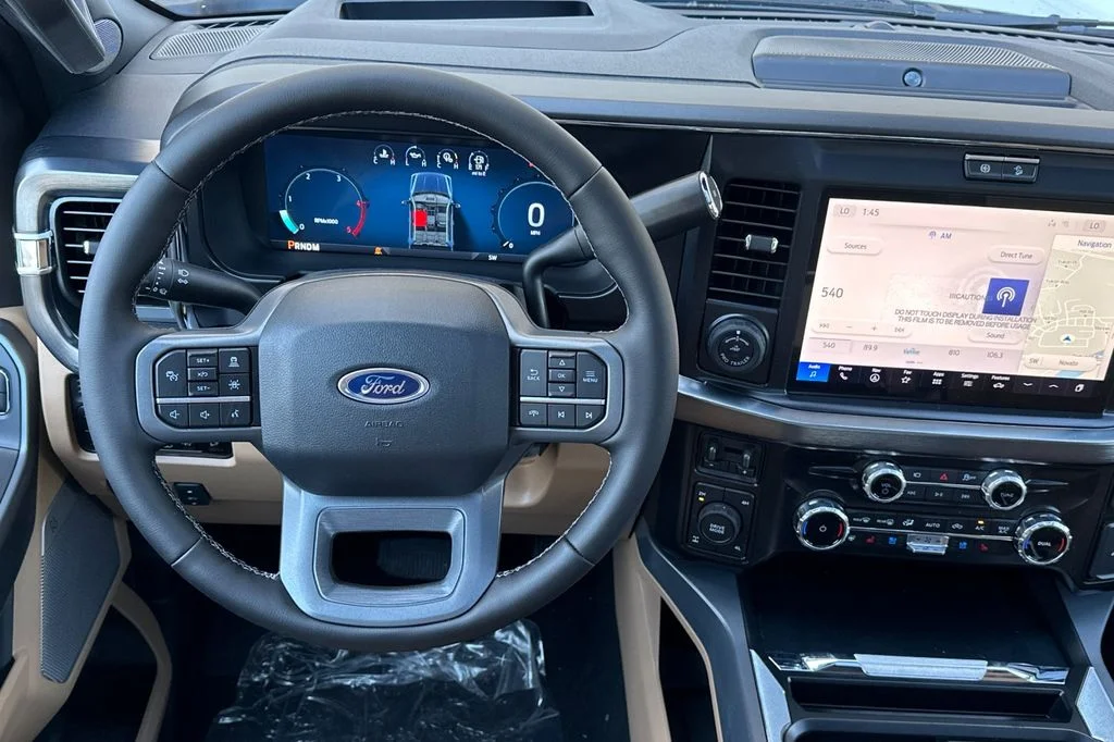 New 2025 Oxford White Ford F-250® Lariat® image 14