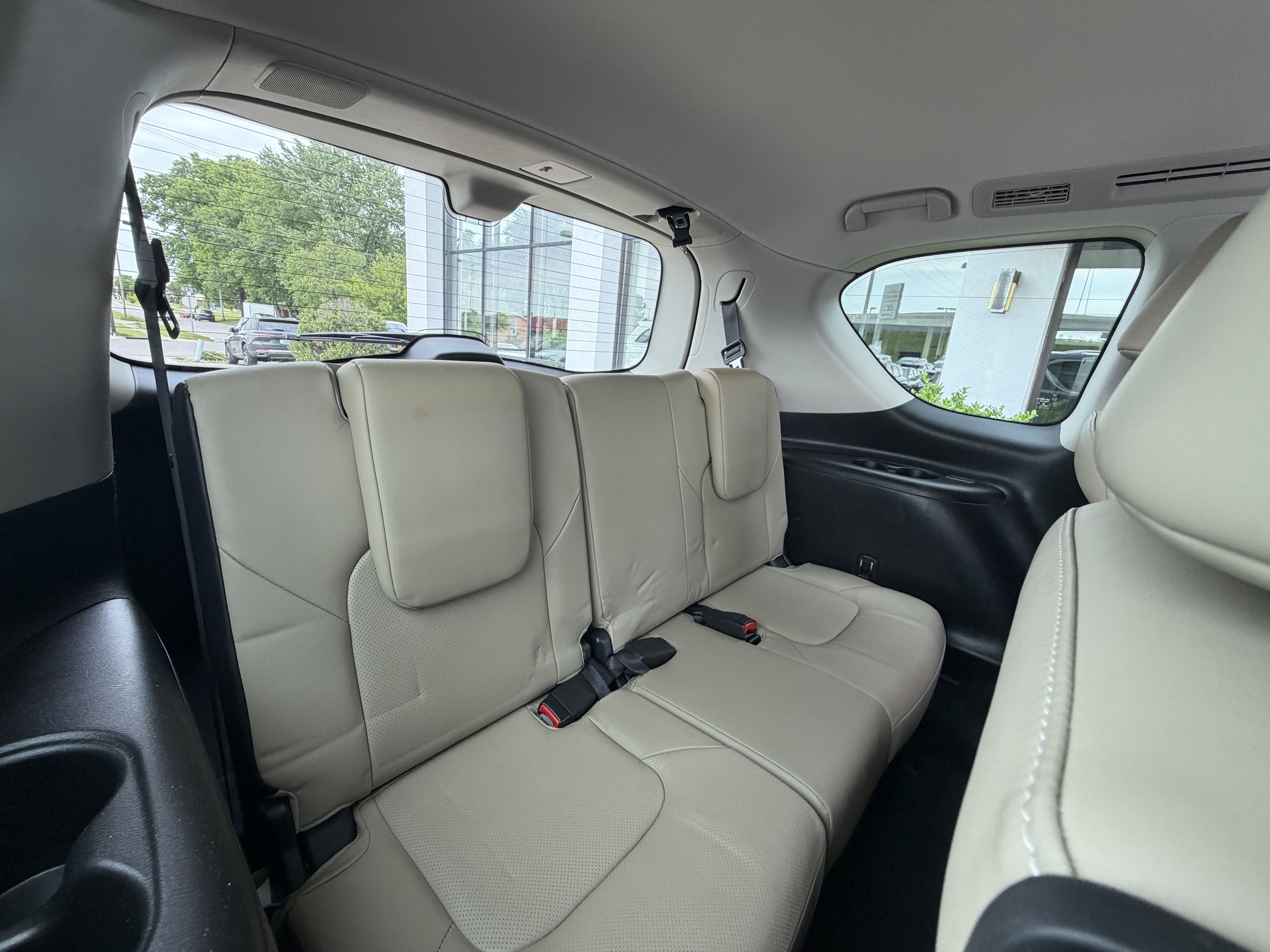 Used 2021 Mineral Black INFINITI Premium Select image 27
