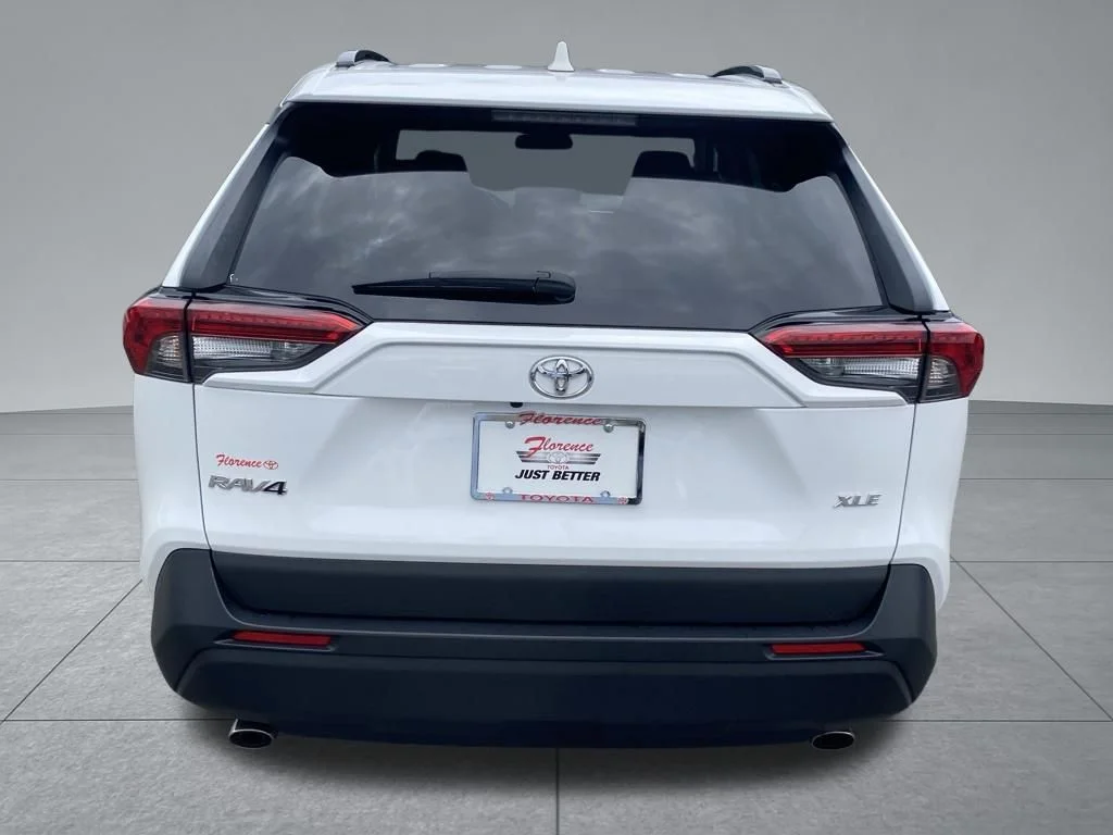 Used 2021 White Toyota XLE image 12