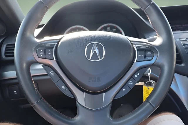Used 2012 Red Acura 2.4 image 28