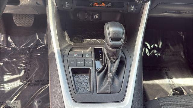 Certified Used 2023 MAGNETIC GRAY MET. Toyota  image 27