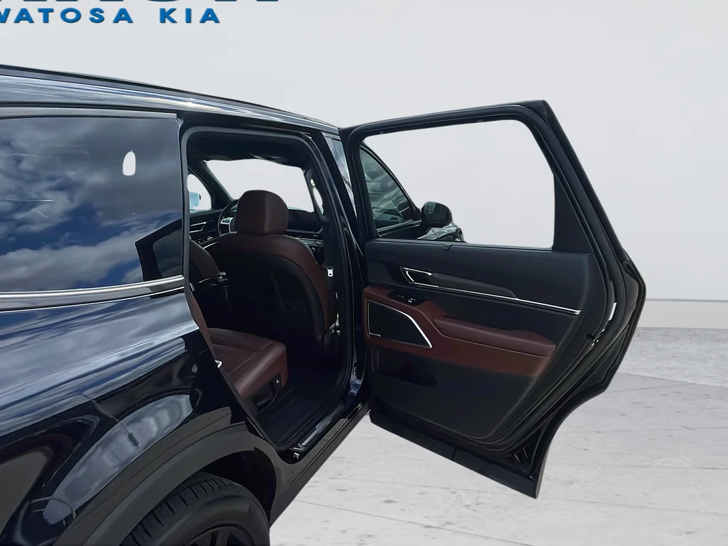Used 2024 Black Kia SX-Prestige image 41