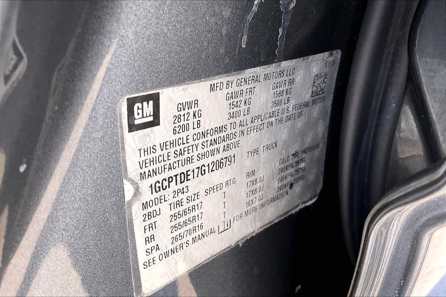 Used 2016 Cyber Gray Metallic Chevrolet 4WD Z71 image 37