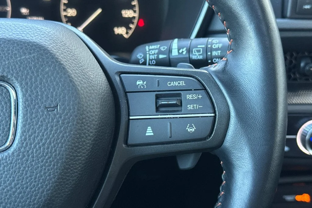 Used 2025  Honda Sport image 28