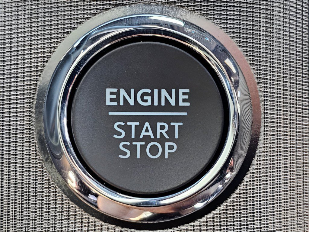Used 2024 Star White Metallic Tri-Coat Ford Platinum image 10