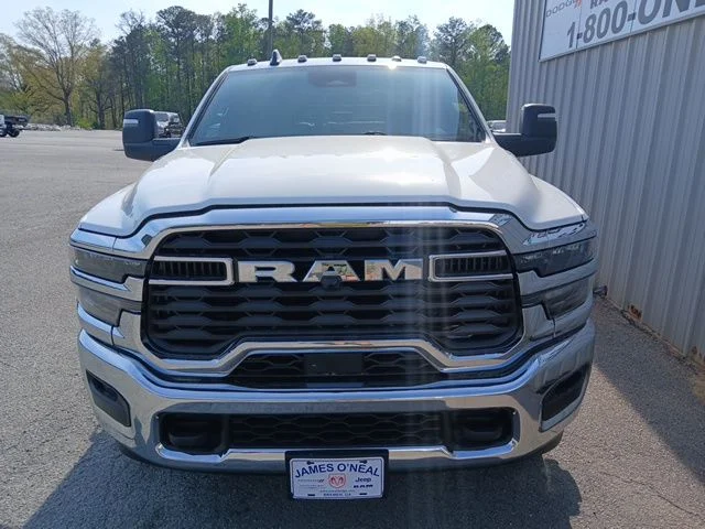 New 2026 Bright White Clear-Coat Exterior Paint RAM Tradesman image 12