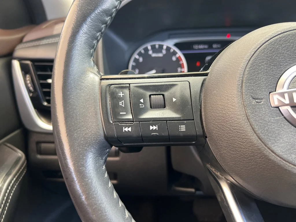 Used 2023 Caspian Blue Metallic Nissan SV image 37