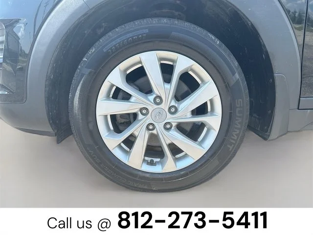 Used 2021 Black Hyundai Value image 28