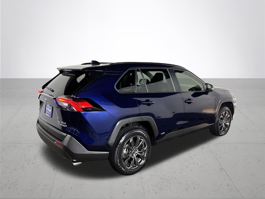 Used 2023 Blueprint Toyota XLE Premium image 6
