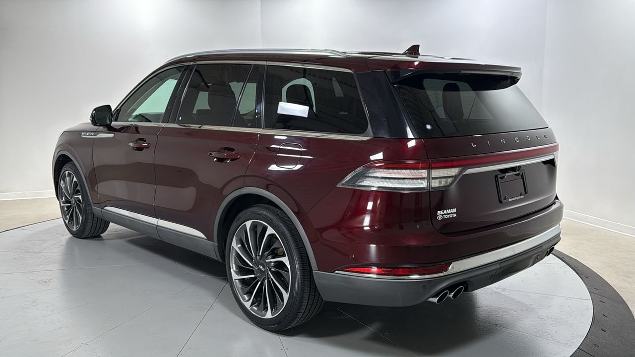 Used 2020 Red Lincoln Reserve image 7