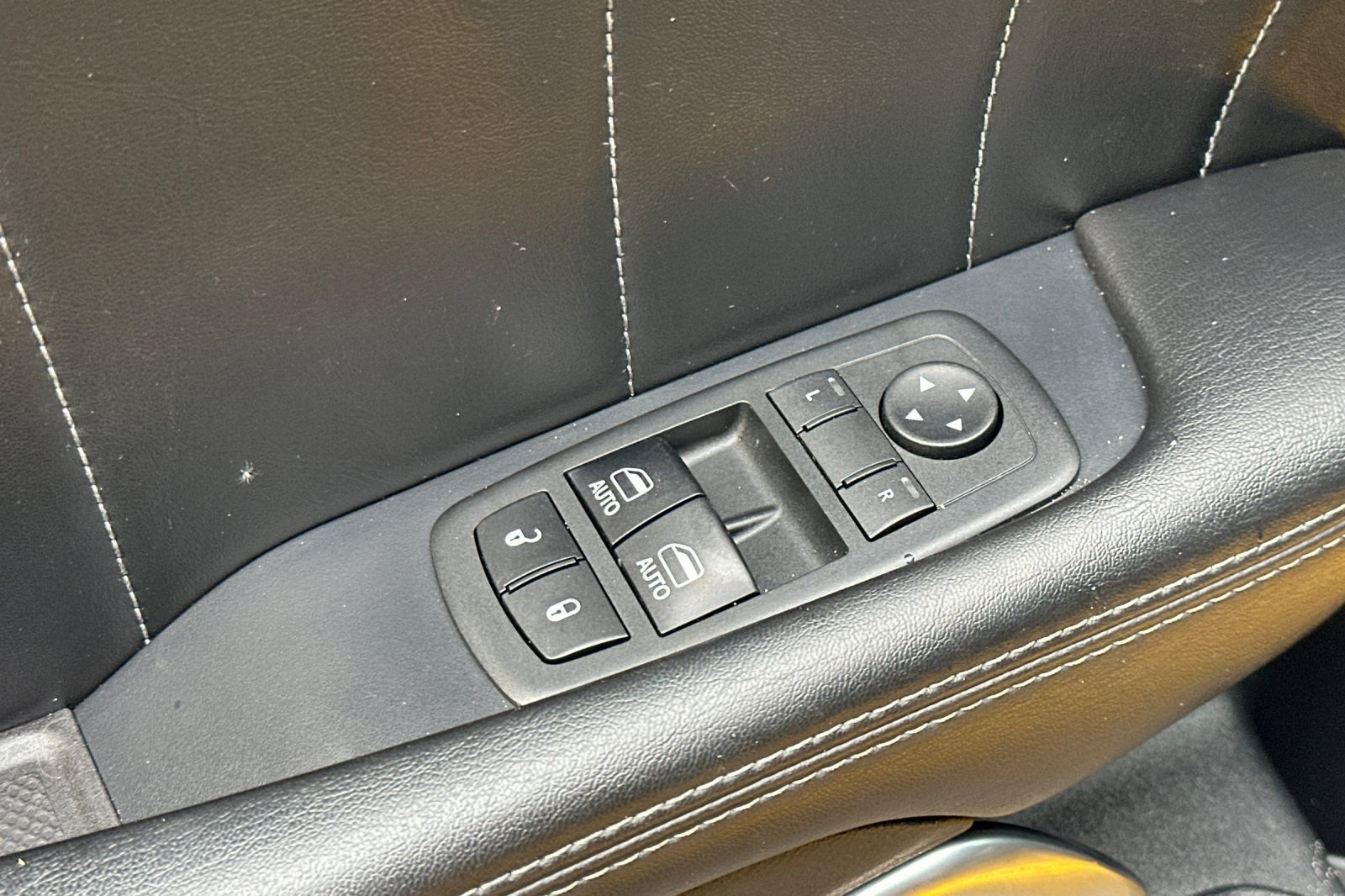 Used 2017 Yellow Dodge R/T image 12