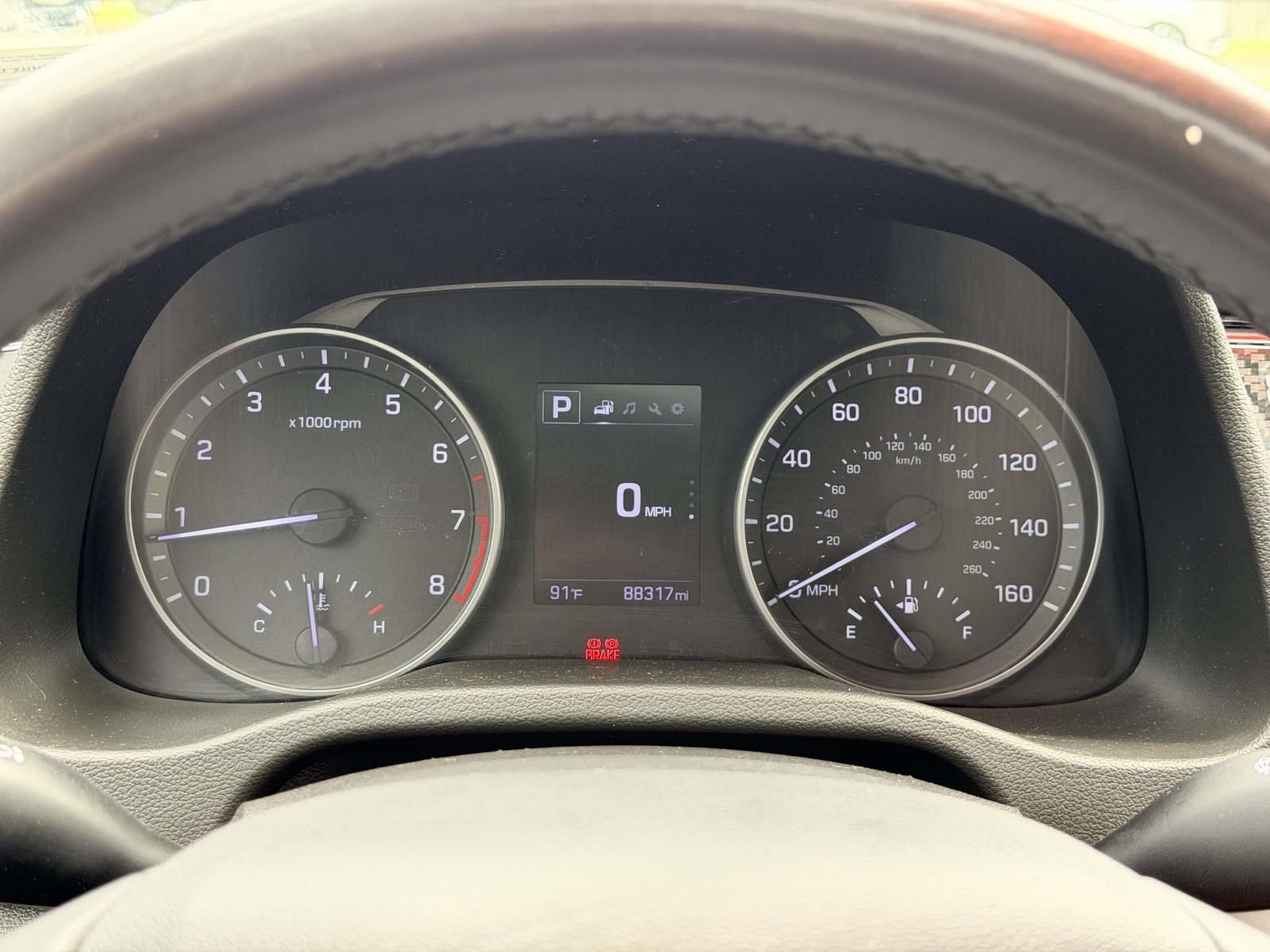 Used 2017 Silver Hyundai Value Edition image 24