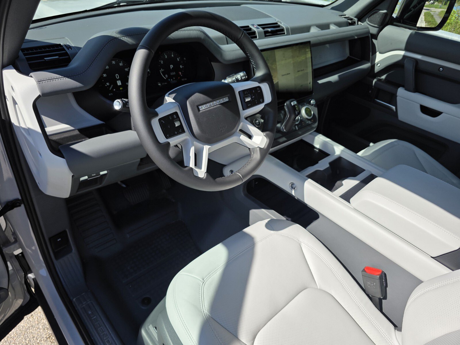New 2026 Borasco Grey Land Rover P400 X-Dynamic SE image 10