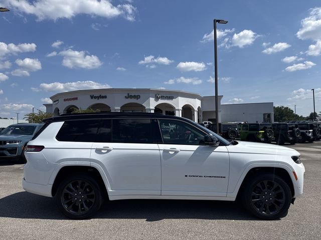 New 2026 White Jeep Limited Reserve image 12