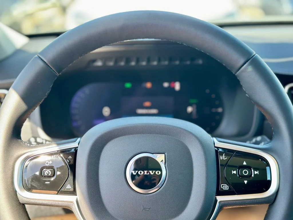 New 2026 Gray Volvo T8 Plus image 7