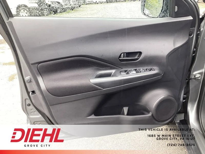 Used 2021 Gray Nissan S image 16