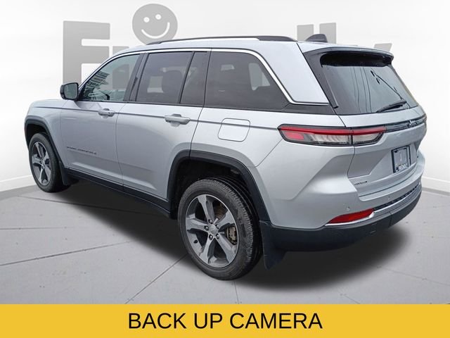 Used 2023 Silver Jeep Limited image 8