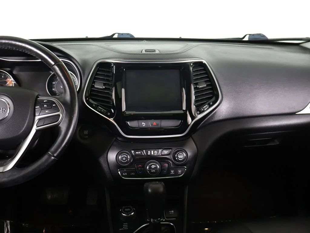 Used 2019 Gray Jeep Limited image 38