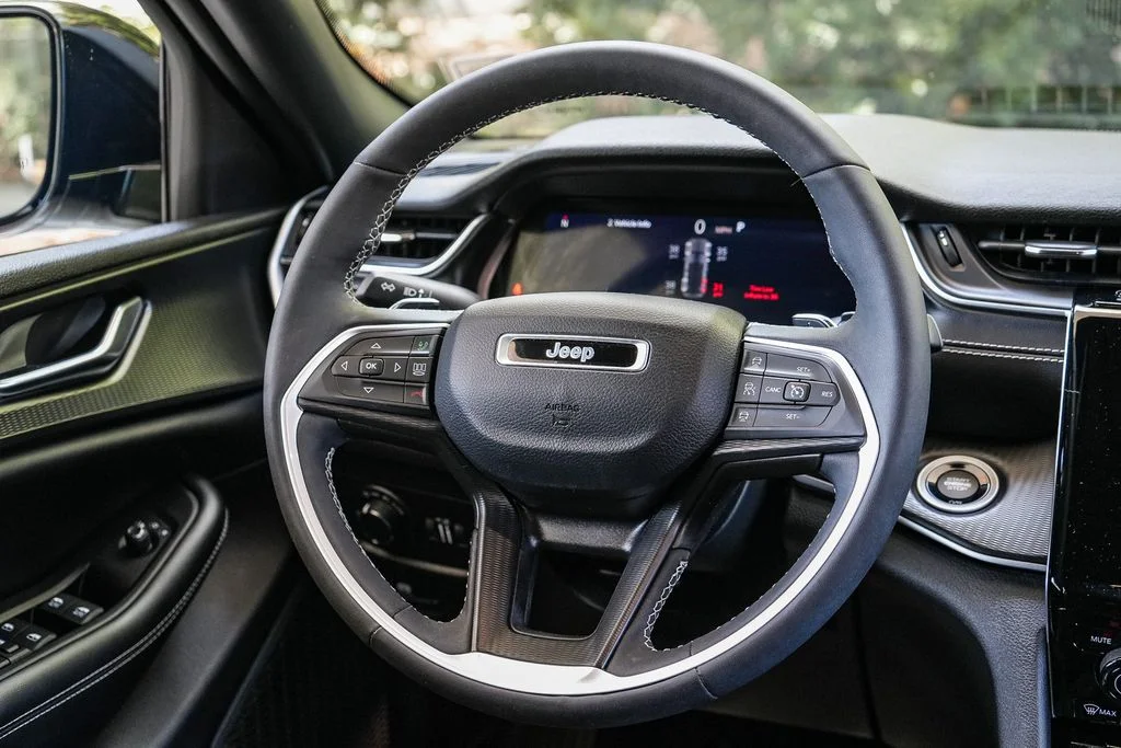 Used 2023 White Jeep Altitude X image 15