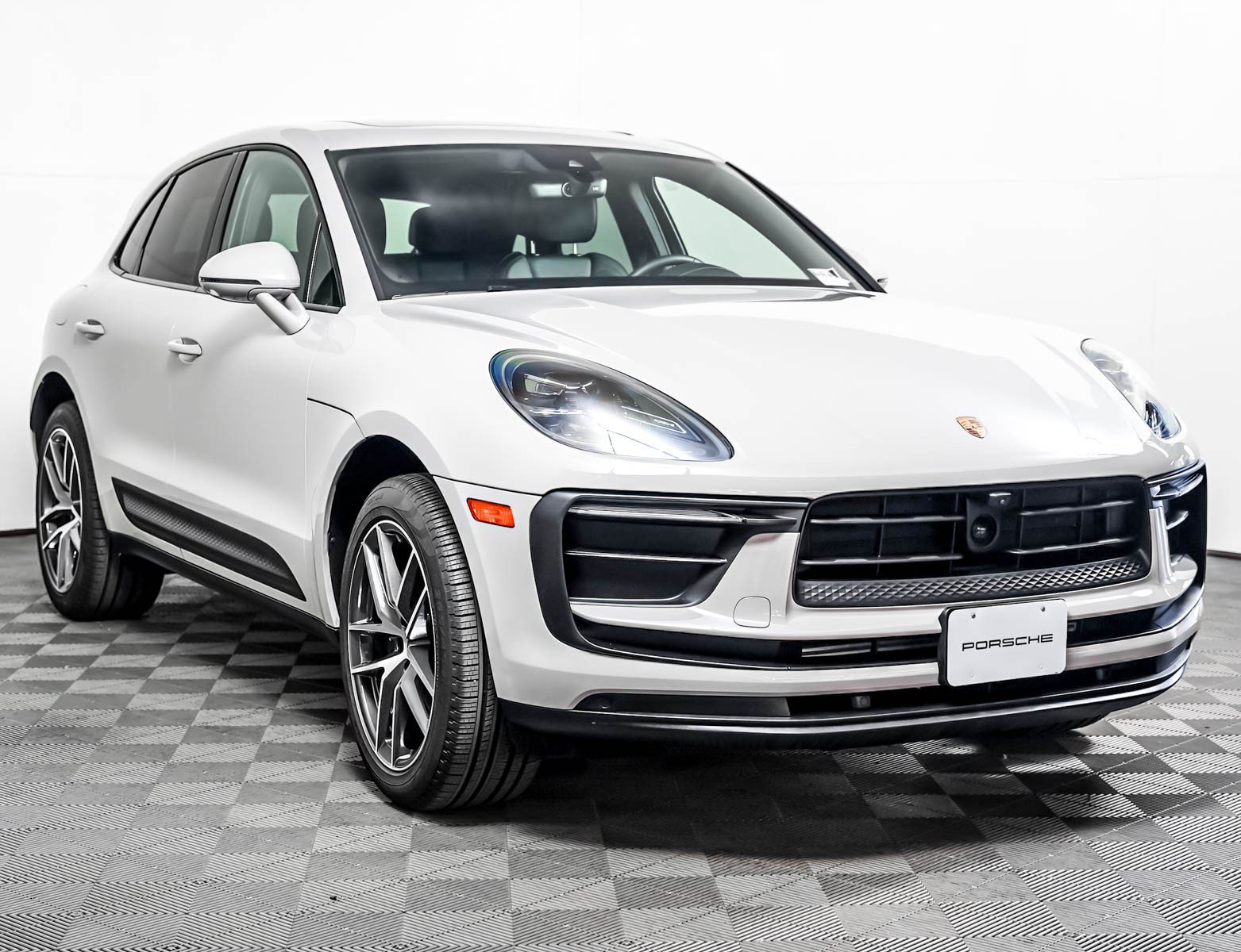 Certified Used 2026 CHALK Porsche  image 8