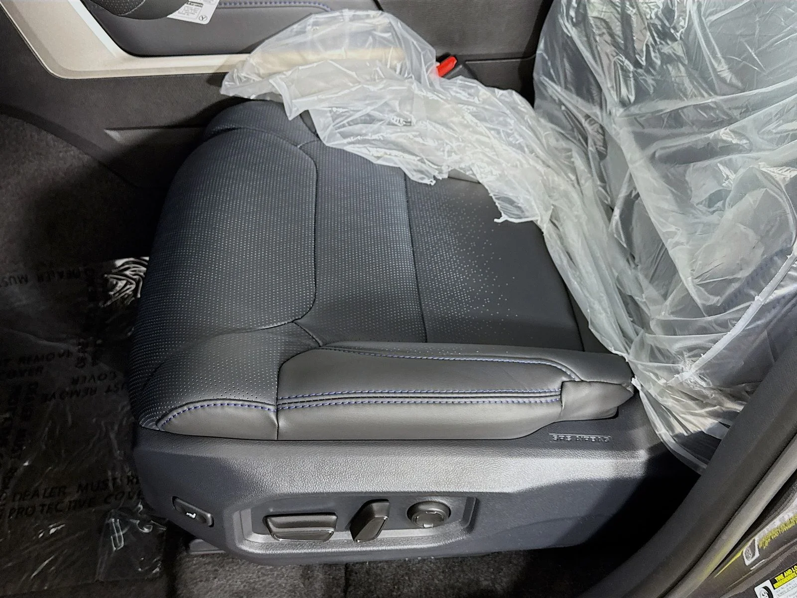 New 2026 Magnetic Gray Metallic Toyota  Platinum image 17