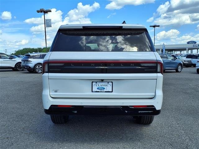 New 2025 Pristine White Metallic Tri-Coat Lincoln Reserve-L image 9