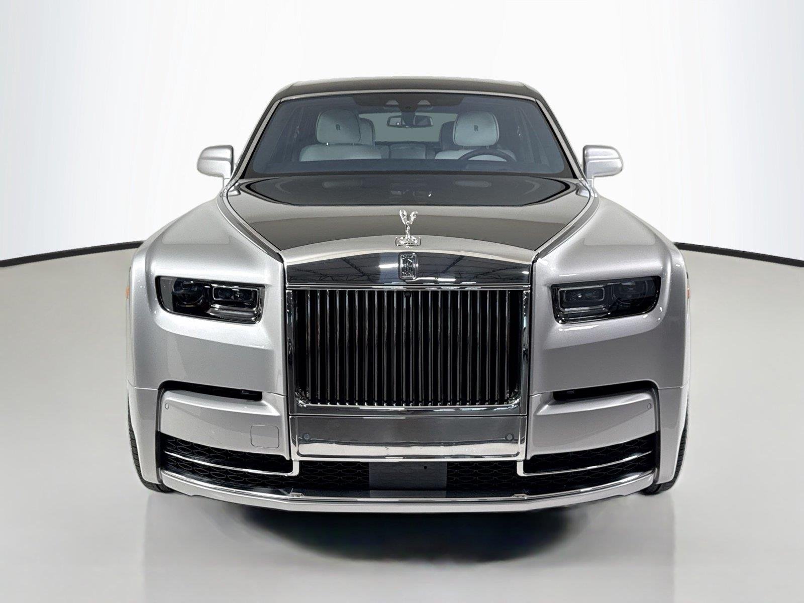 Used 2023 Jubilee Silver Rolls-Royce  image 10