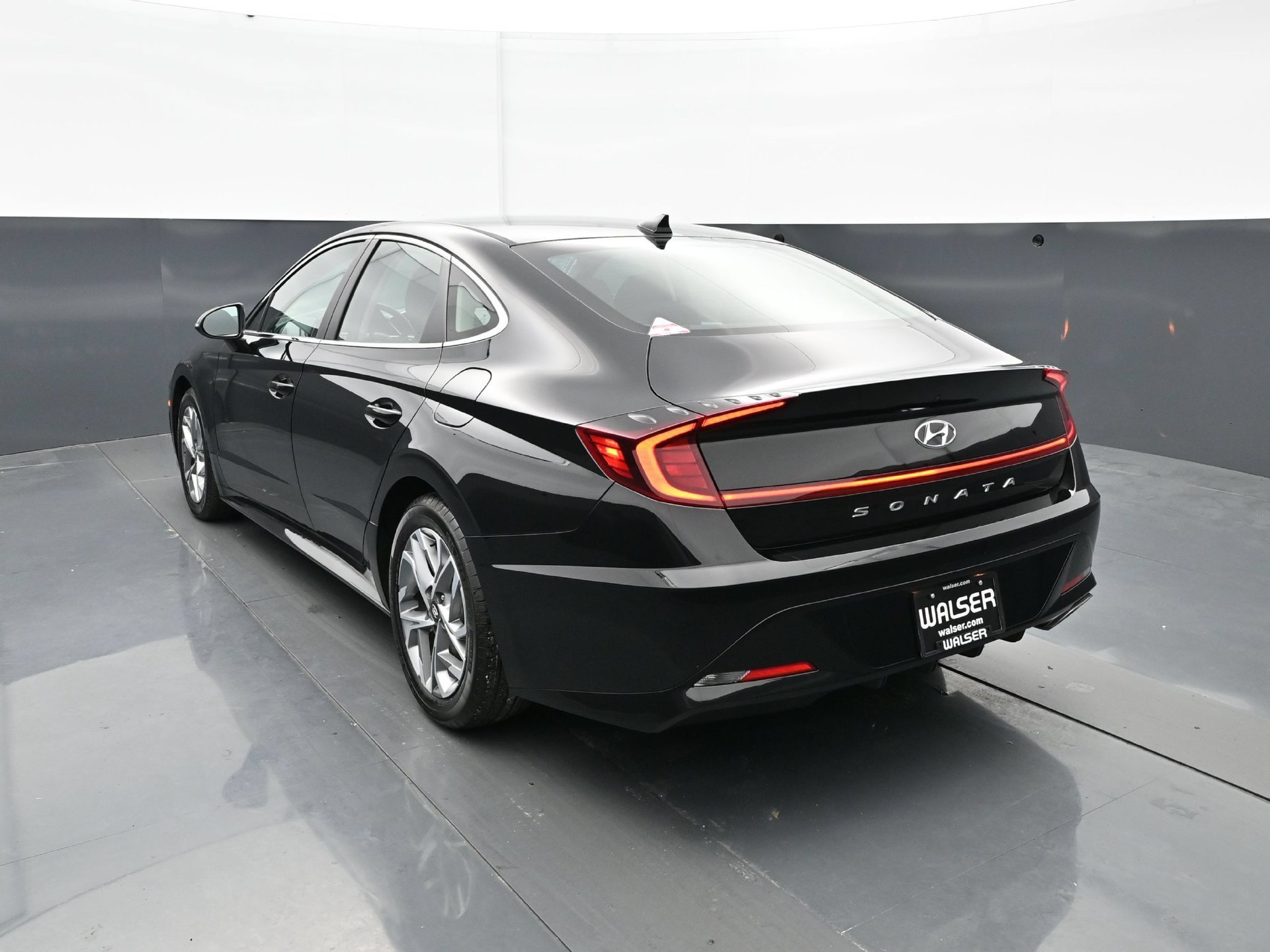 Certified Used 2023 Onyx Black Hyundai SEL 2.5L image 4