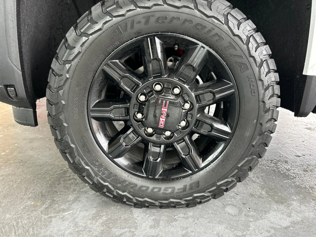 New 2026 Summit White GMC AT4 image 10