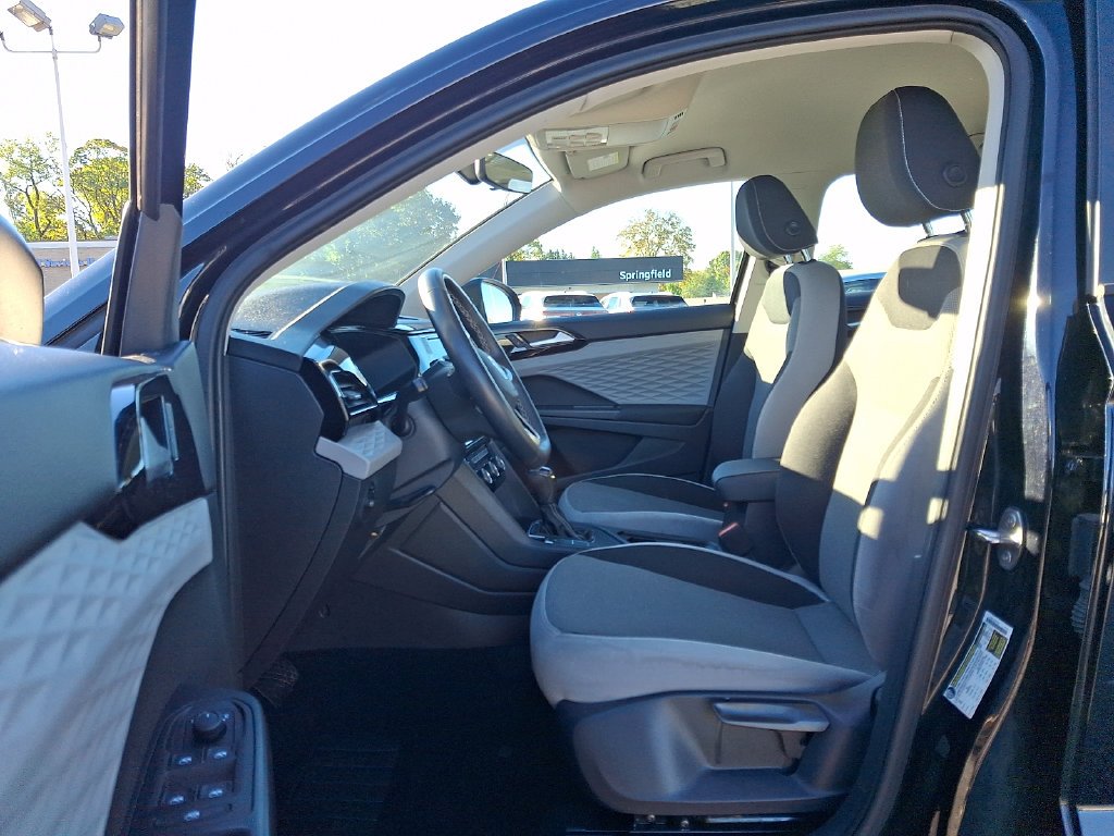 Used 2023 Black Volkswagen 1.5T S image 14