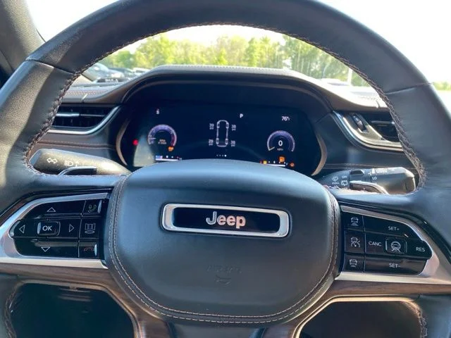 Used 2022 Black Jeep Summit image 16
