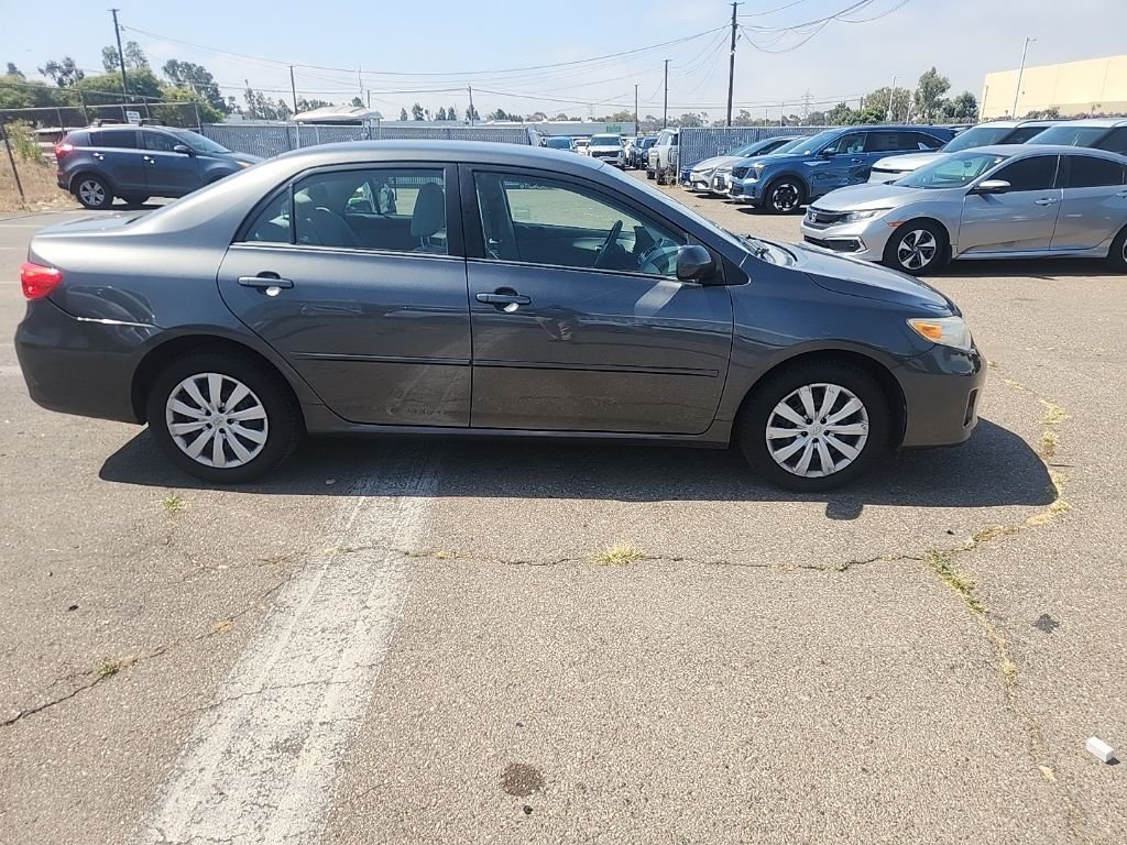 Used 2012 Gray Toyota LE image 17