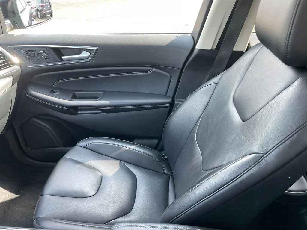 Used 2021 Black Metallic Ford Titanium image 20