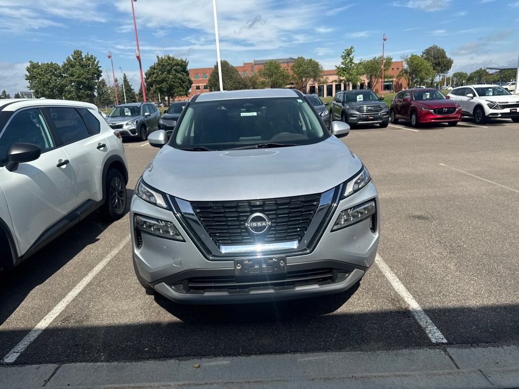 Used 2023 Silver Nissan SV image 2