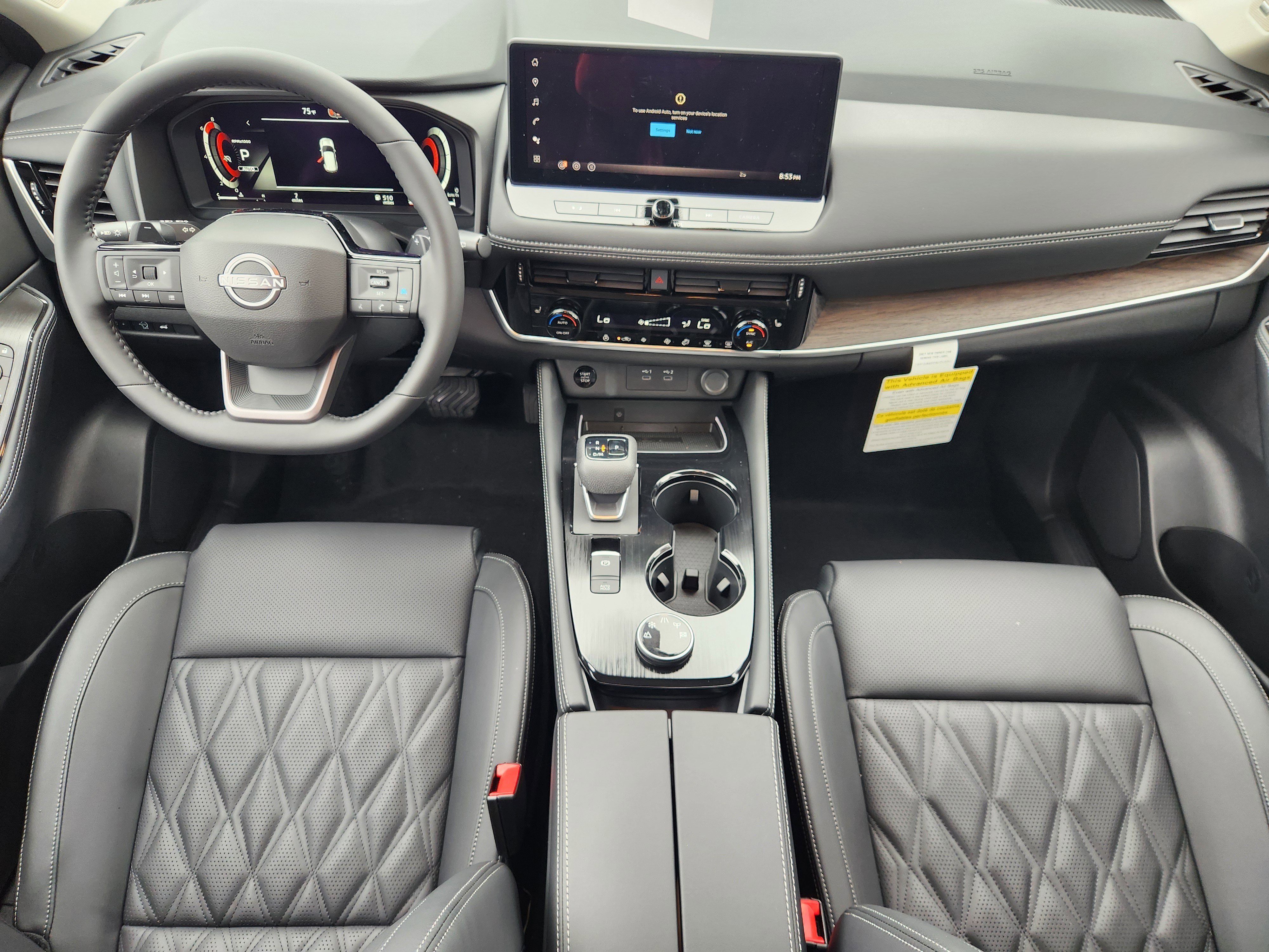 New 2026 Champagne Silver Metallic / Super Black Two-tone Nissan Platinum image 26