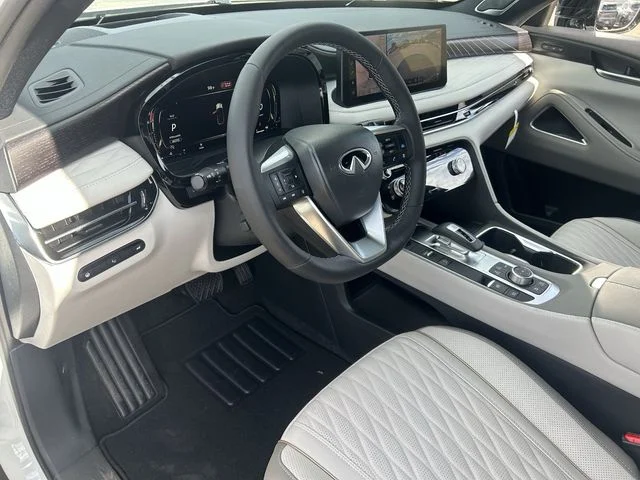 New 2027 2T RAD WHT INFINITI Autograph AWD image 20